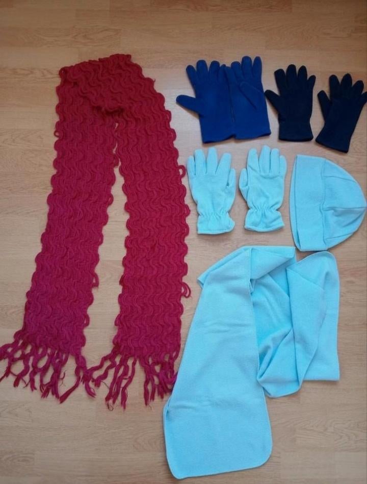 Diverse sjaals, handschoenen en muts, Ophalen of Verzenden, Zo goed als nieuw