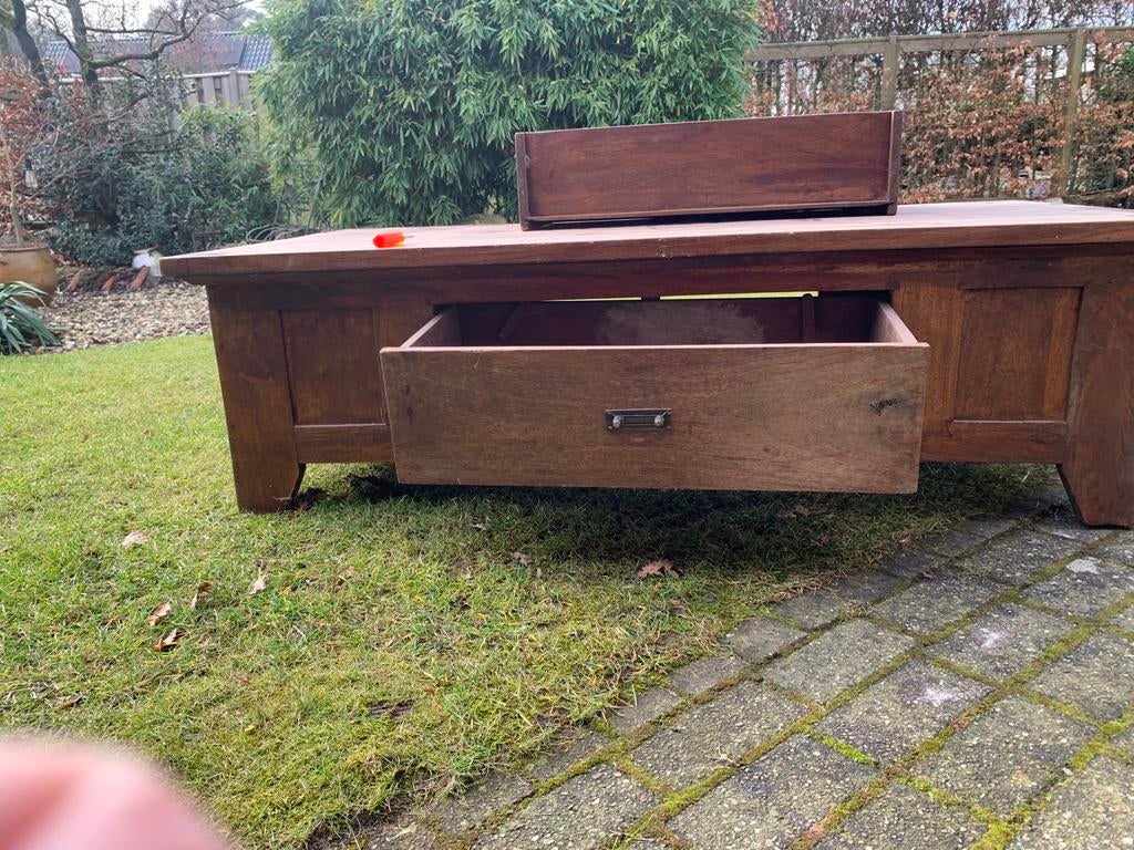 Mahonie salontafel, Ophalen, 100 tot 150 cm, Zo goed als nieuw, Minder dan 50 cm