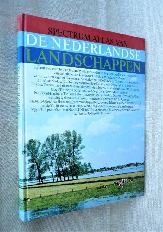 spectrum atlas van de Nederlandse landschappen., Boeken, Ophalen of Verzenden, 20e eeuw of later, Zo goed als nieuw
