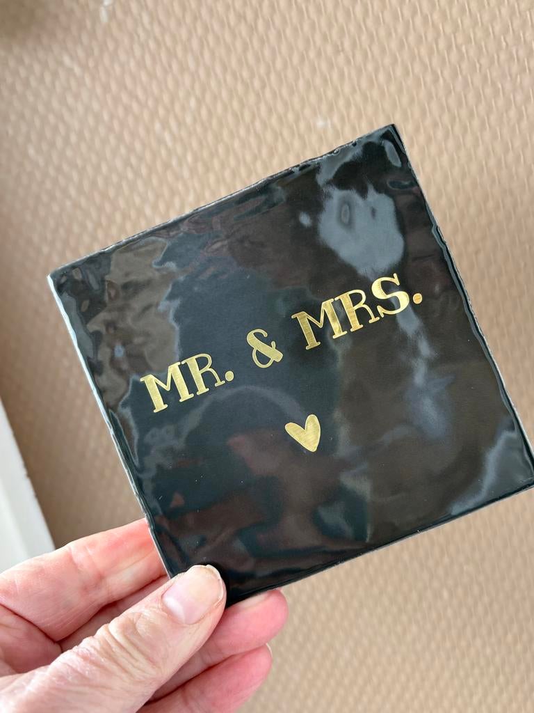 Tegeltje Mr. & Mrs. met hartje, Antiek en Kunst, Ophalen of Verzenden