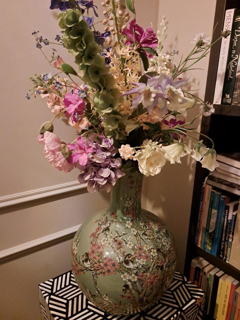 Grote Chinese vaas met luxe zijdenboeket - Set van 2, Ophalen, Overige kleuren, 50 tot 75 cm, Aardewerk of Porselein