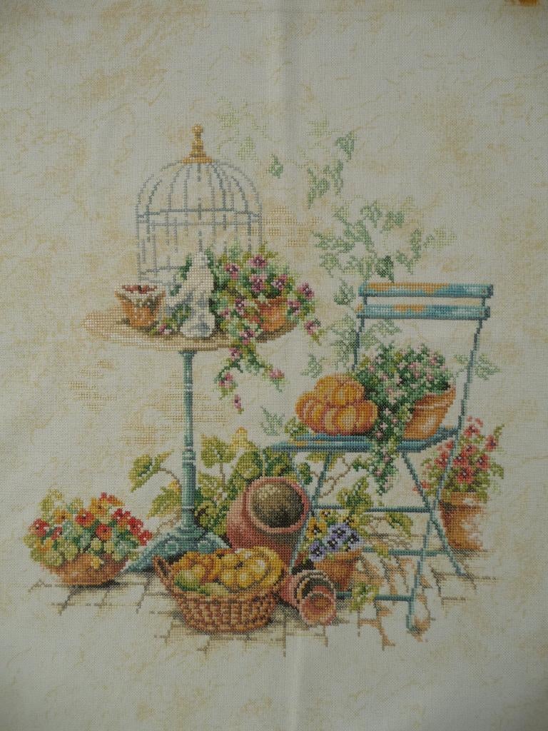 Borduurwerk "Vogelkooi in de tuin", Ophalen of Verzenden, Gebruikt, Handborduren, Onderdeel of Toebehoren