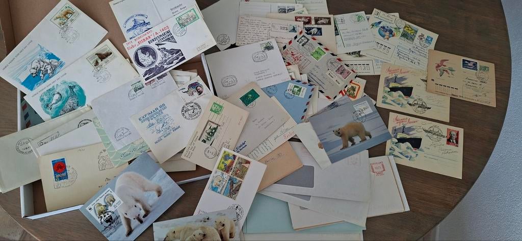 Doos met poststukken gericht op poolactiviteiten., Ophalen of Verzenden, Nederland en Buitenland