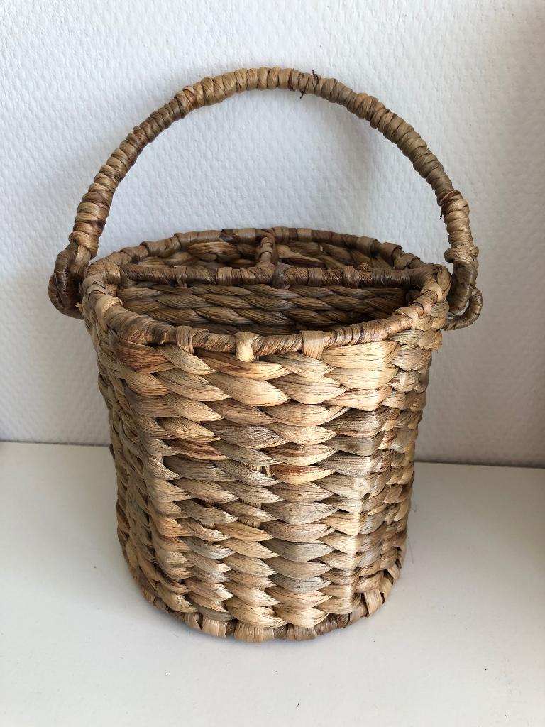 Bestekmandje hyacint blad Bali bruin gevlochten nieuw, Overige typen, Nieuw, Ophalen of Verzenden, Natuurlijk materiaal