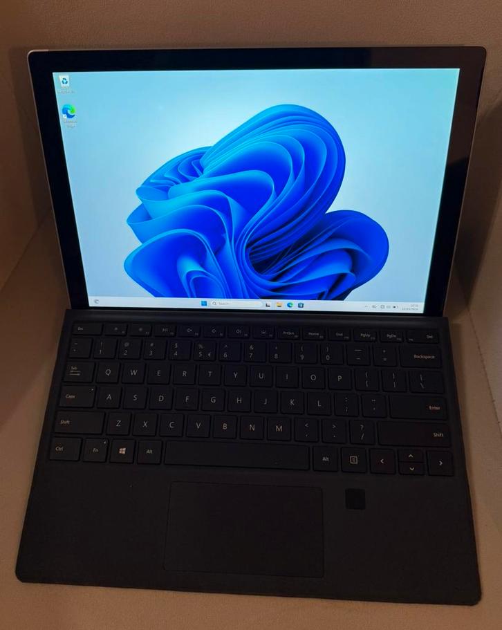 Microsoft Surface Pro 7 /i5/8gb/256gb 10th Gen Touchscreen, Computers en Software, Laptop-opladers, Zo goed als nieuw, Ophalen of Verzenden