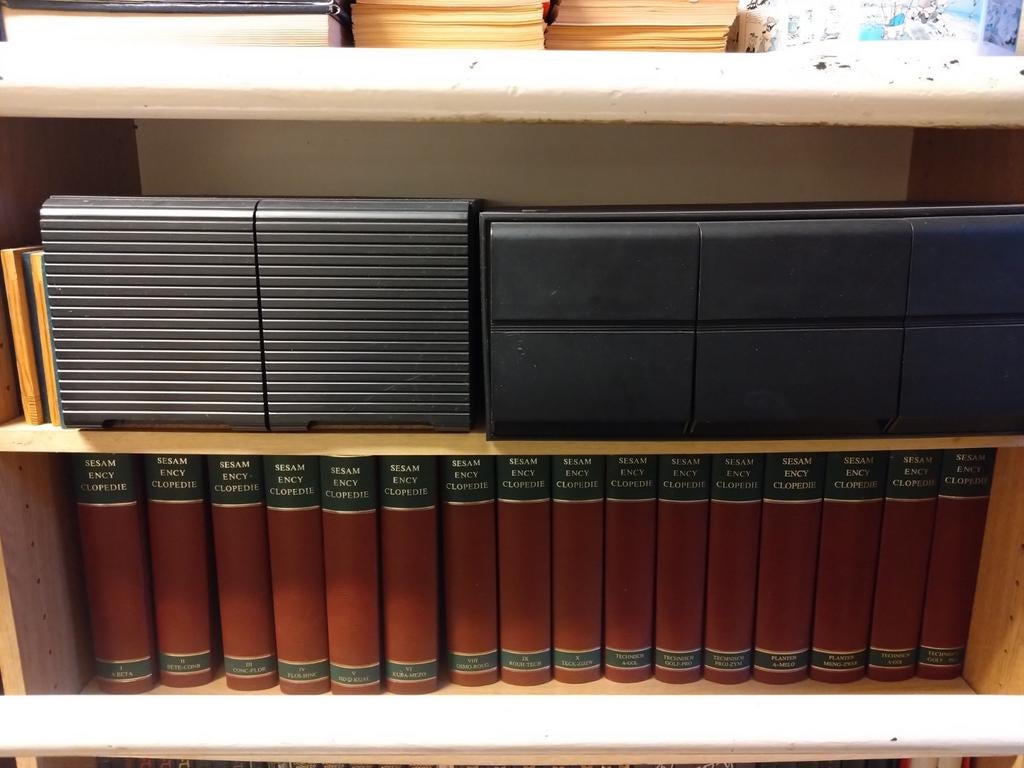 Sesam encyclopedie compleet 16 delen., Boeken, Encyclopedieën, Ophalen of Verzenden