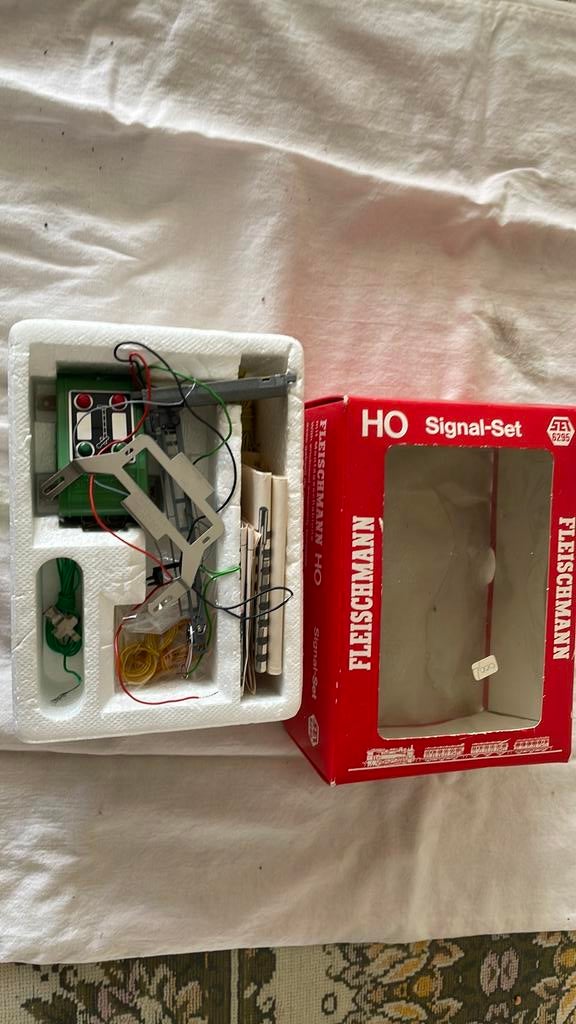 Doos 17,Lichtsignaal set Fleisman 40,00, Ophalen of Verzenden, Gebruikt, Gelijkstroom of Wisselstroom, Overige merken