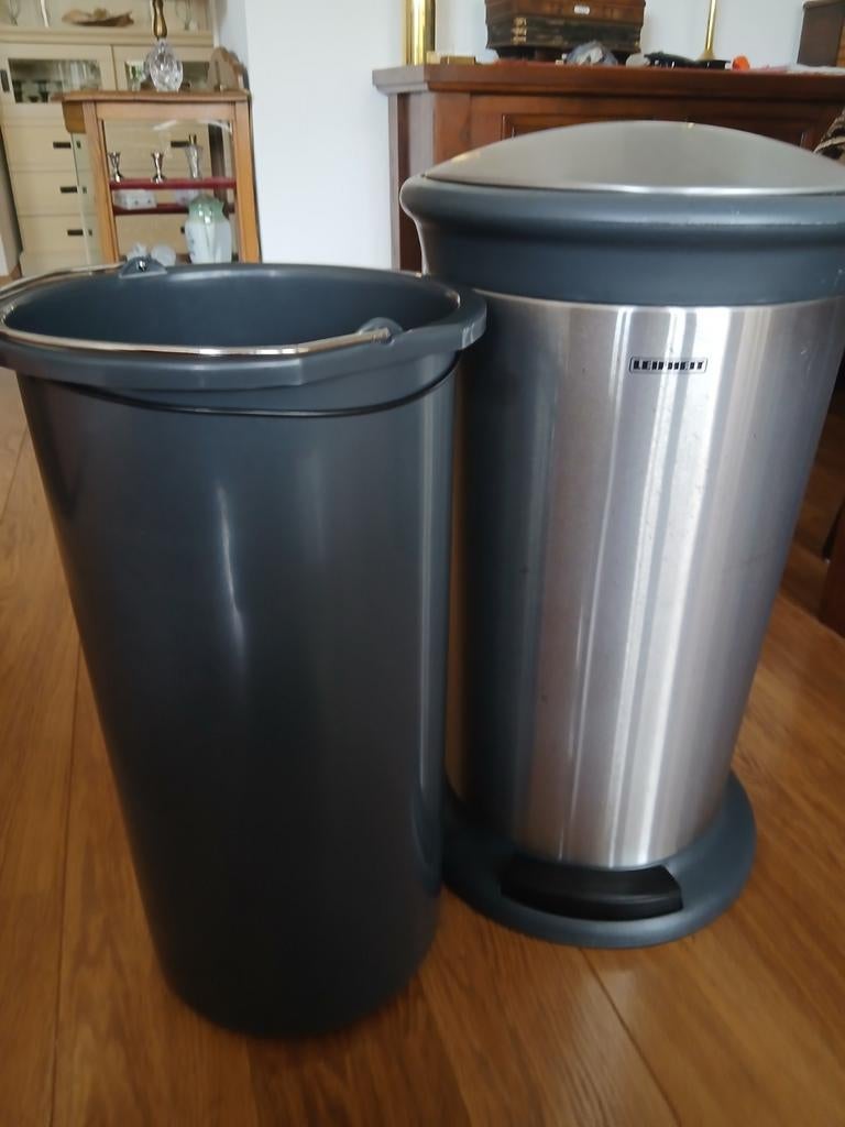 Leifheit prullenbak met pedaal, Ophalen, Met pedaal, 50 tot 75 cm, 40 liter of meer