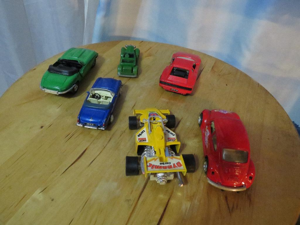 vintage die cast autotjes oa mg b , jaguar etype kever, Ophalen of Verzenden, Gebruikt