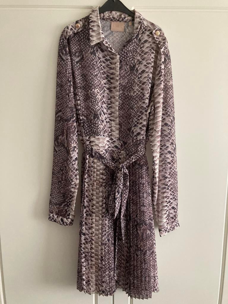 Prachtige jurk JOSH V maat M, Maat 38/40 (M), Ophalen of Verzenden, Zo goed als nieuw, Grijs