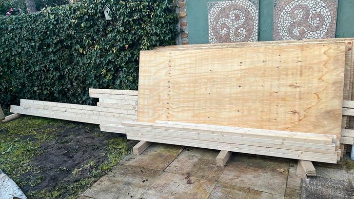 Koopje underlayment en vurenbalken  50x75, Doe-het-zelf en Verbouw, Hout en Planken, Zo goed als nieuw, Plank, Vuren, 300 cm of meer