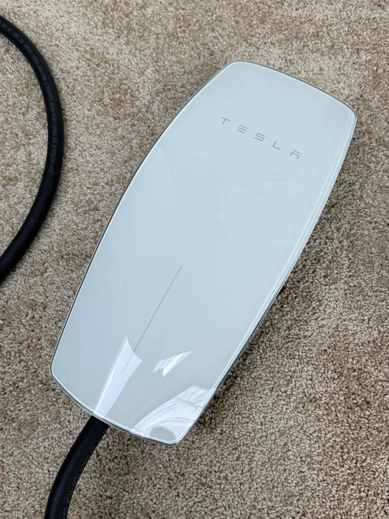 Tesla Wall Connector (model 3), Auto diversen, Laadpalen, Ophalen of Verzenden, Zo goed als nieuw, Laadpaal en Laadkabel
