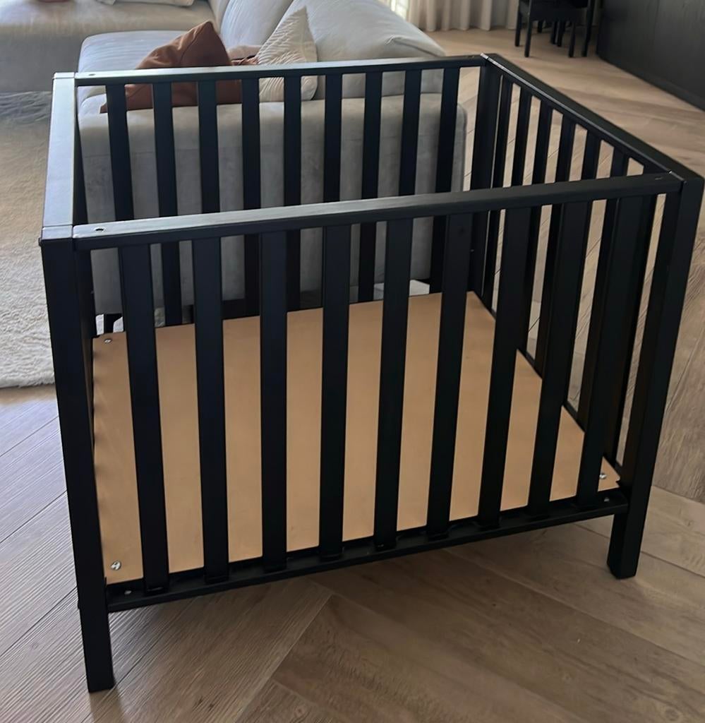 Box zwart, Kinderen en Baby's, Boxen, Ophalen, Gebruikt