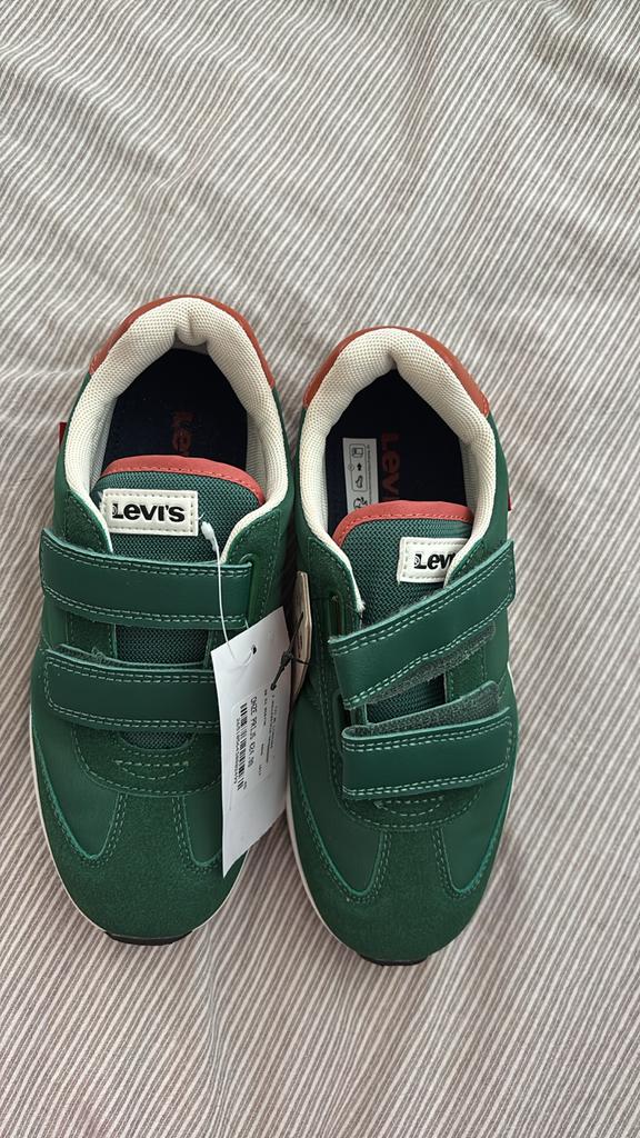 Levi's schoenen maat 34 - Nieuw met kaartjes, Ophalen, Nieuw, Jongen of Meisje, Schoenen