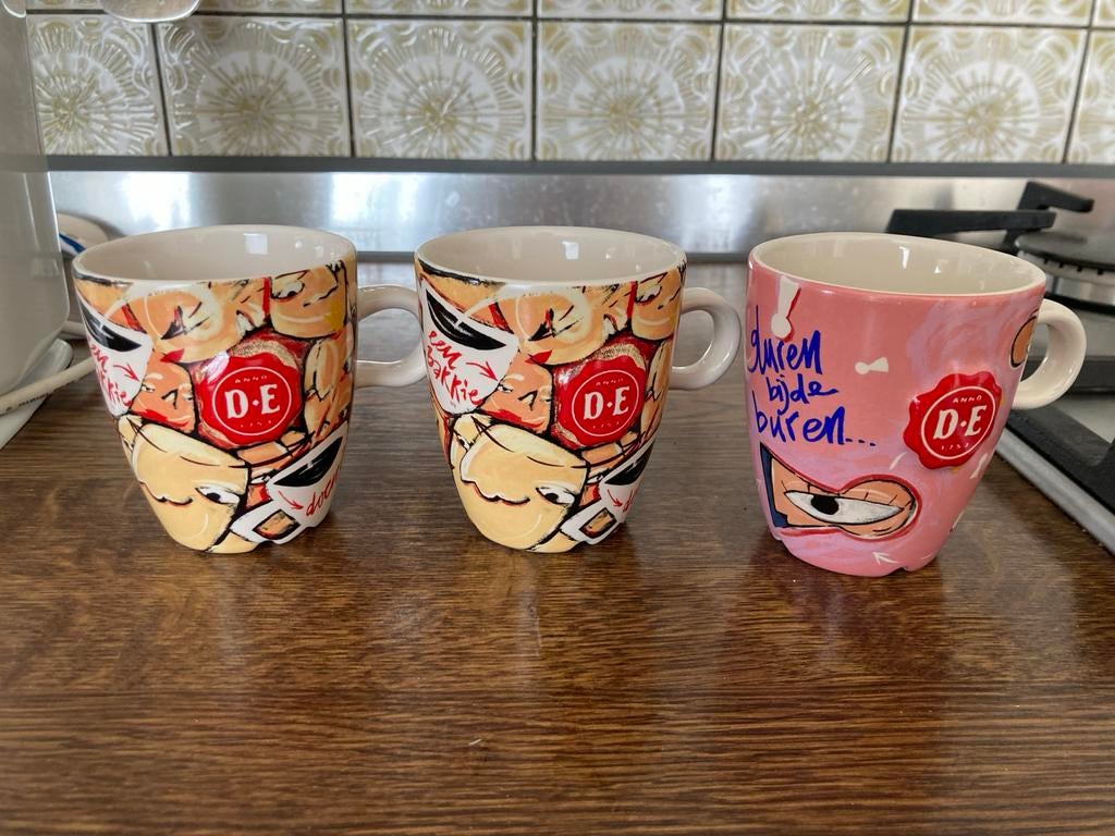 D.E. Douwe Egberts Koffiekoppen - 3 stuks, Gebruikt, Keramiek, Ophalen of Verzenden, Overige stijlen