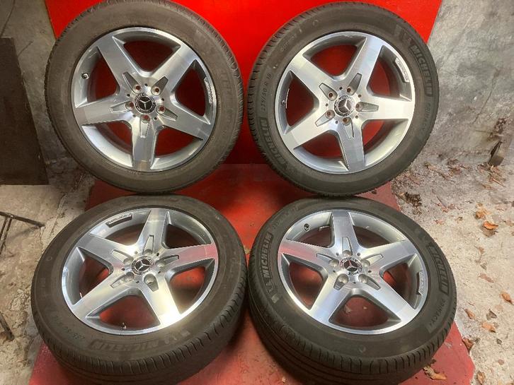 Orginele Mercedes GLA AMG set 235/50R18 Michelin, Auto-onderdelen, Banden en Velgen, Banden en Velgen, Zomerbanden, 18 inch, 235 mm