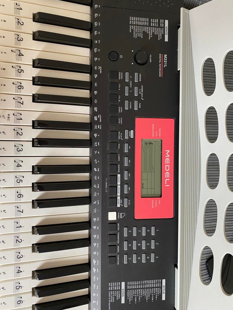 Medeli M211L Elektronisch Keyboard met 61 Toetsen, Ophalen, 61 toetsen, Zo goed als nieuw, Medeli