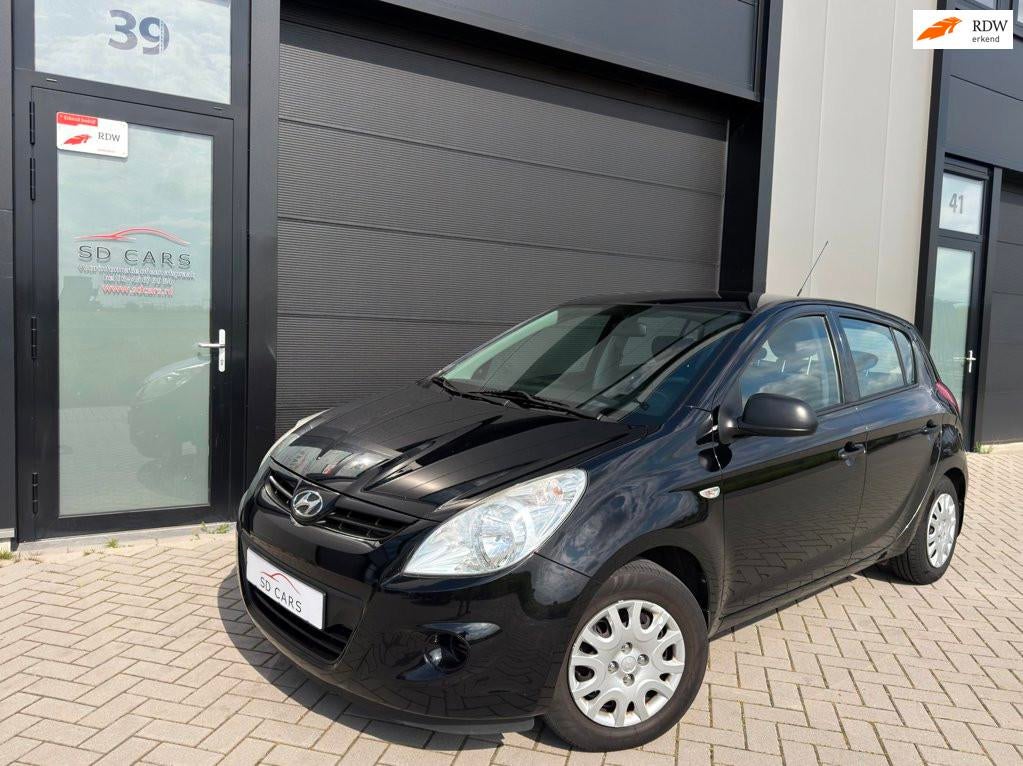 Hyundai I20 1.2i i-Drive|Airco|5-deurs|Elekt. ramen|APK, Auto's, Euro 5, Gebruikt, 4 cilinders, Zwart