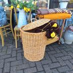 Grote rieten mand met deksel, Ophalen, Rond, Riet