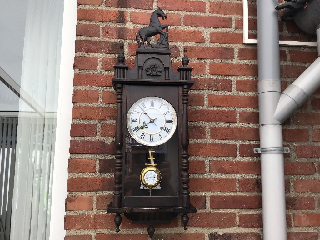 paardjes klok, Ophalen