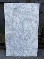 Plaat van wit marmer - 63 x 39,5 cm - lichtgrijze aders, Doe-het-zelf en Verbouw, Platen en Panelen, Ophalen, Gebruikt, Overige materialen