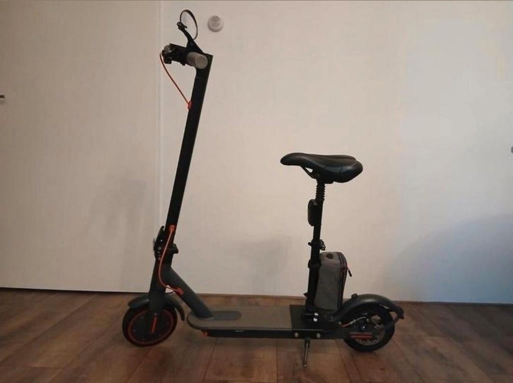Elektrische step met zitje - Xiaomi M365, Fietsen en Brommers, Steps, Ophalen of Verzenden
