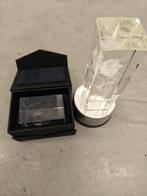 2x kristal decoratie – 3D gravure draak + roos met LED voet, Ophalen, Zo goed als nieuw