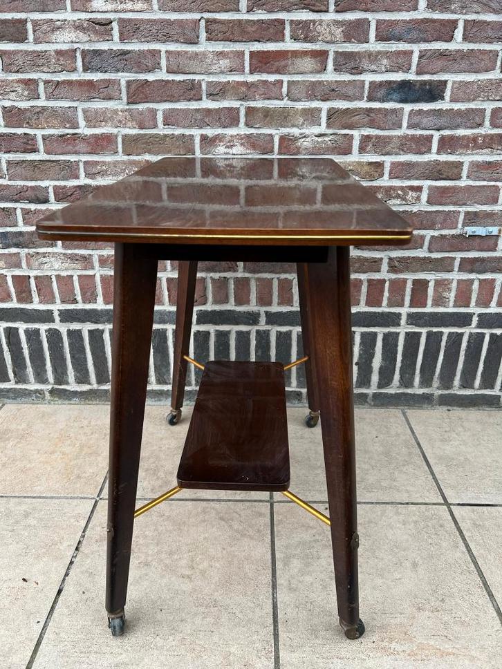 Vintage bijzet tafeltje TV, 2 lagen. Jaren '70 *mooie staat*, Antiek en Kunst, Antiek | Meubels | Tafels, Ophalen of Verzenden