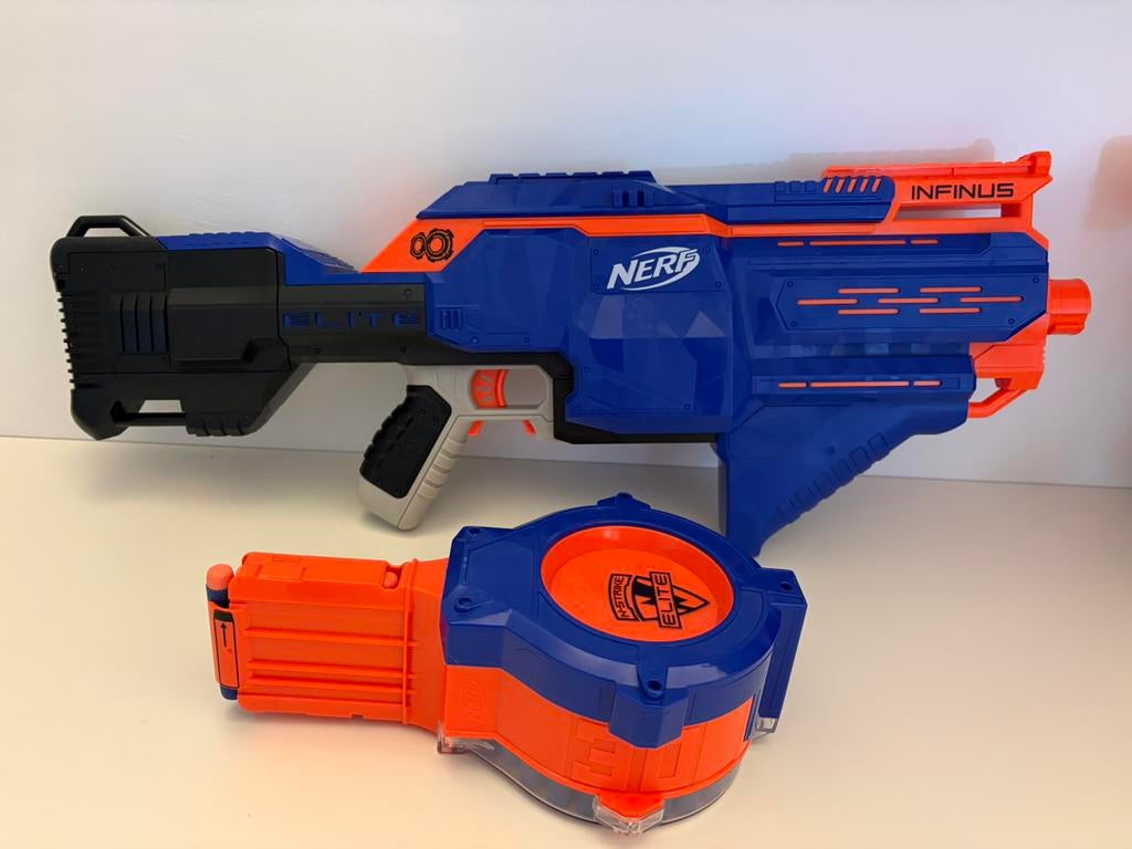 NERF N-Strike Elite Infinus, Ophalen of Verzenden, Zo goed als nieuw