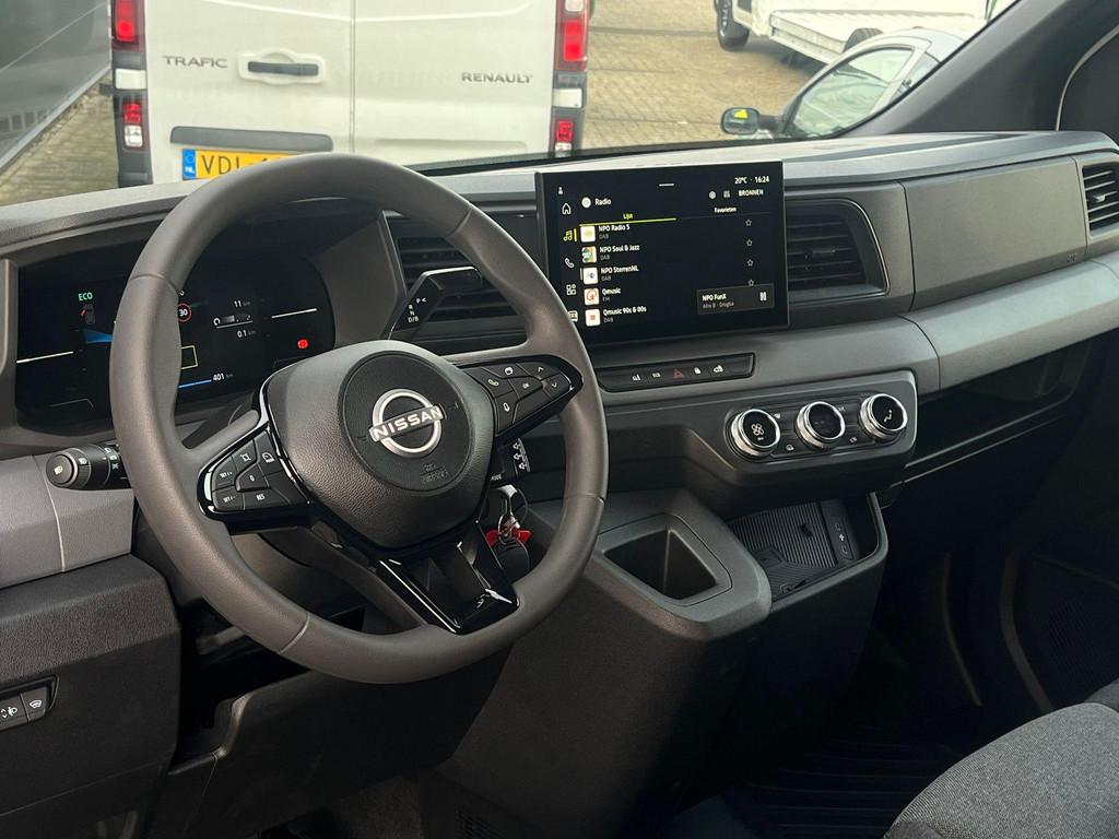 Nissan Interstar-e L2H2 Limited 87 kWh 140PK | 0,0% Rente fi, Auto's, Bestelauto's, Stof, 143 pk, Met garantie (alle), Wit