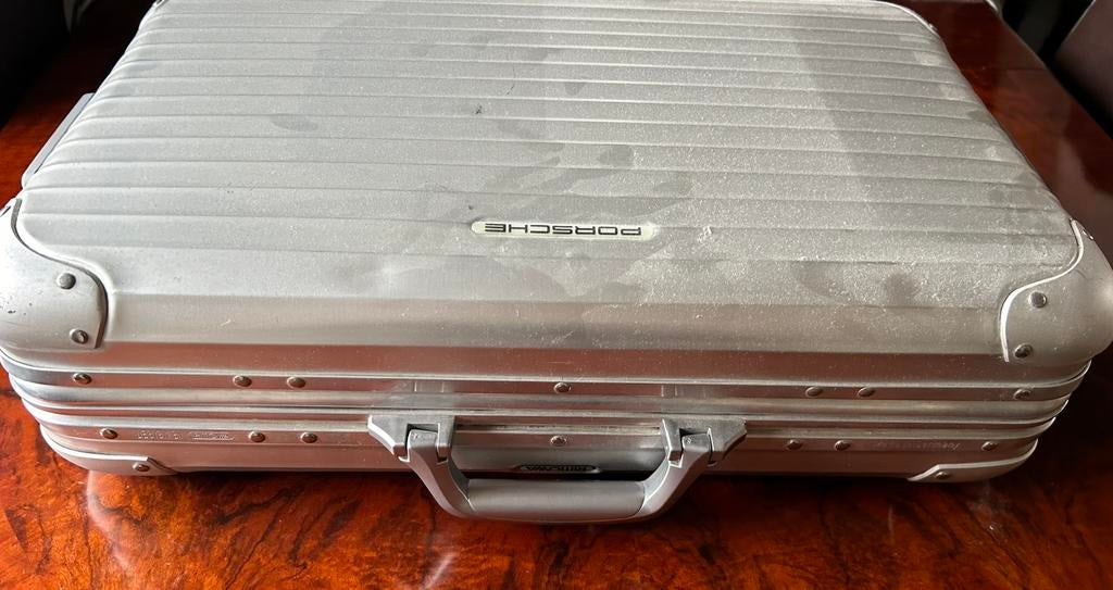 Rimowa porsche attachekoffer aluminium, Ophalen of Verzenden, Zo goed als nieuw, Metaal, Minder dan 50 cm