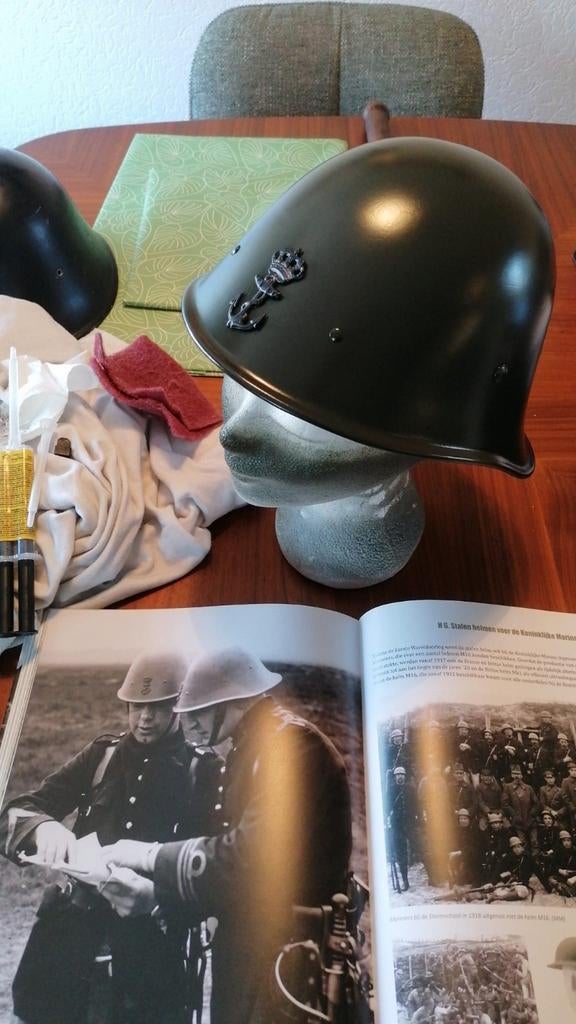 Helm restauratie op aanvraag, Verzamelen, Militaria | Tweede Wereldoorlog, Ophalen of Verzenden, Nederland, Helm of Baret