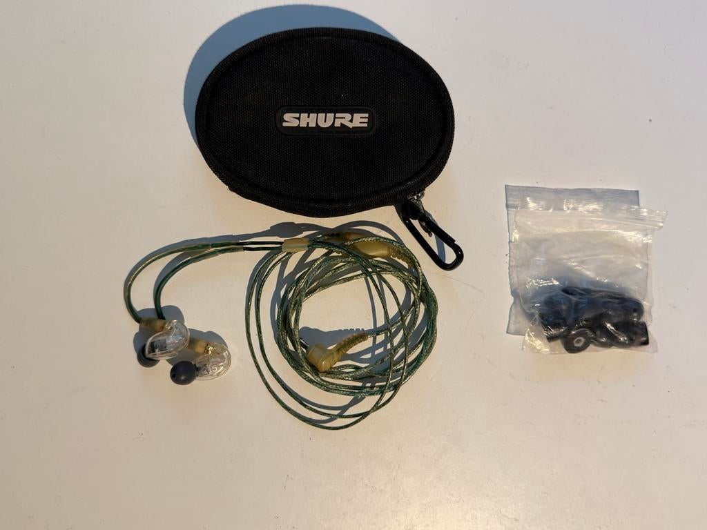 Shure SE215 In-Ear Monitors - Gebruikt met accessoires, Audio, Tv en Foto, Koptelefoons, Ophalen of Verzenden, Gebruikt, Overige merken