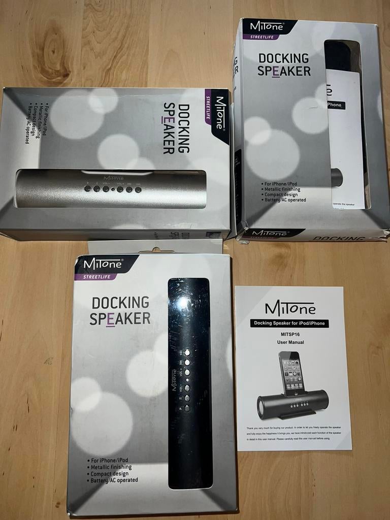 Docking Speaker, 2x zwart & 1x zilver, Nieuw, Ophalen of Verzenden, Zo goed als nieuw