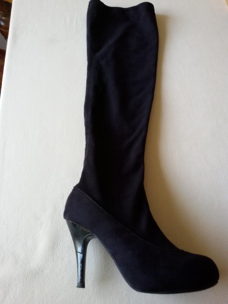 Hoge zwarte suède laarzen met naaldhakken van Hobb's Maat 37, Kleding | Dames, Schoenen, Hobb's, Hoge laarzen, Zwart, Ophalen of Verzenden