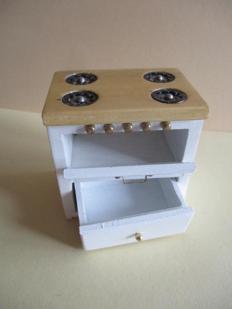 poppenhuis fornuis, Verzamelen, Poppenhuizen en Toebehoren, Ophalen of Verzenden, Zo goed als nieuw, Decoratie