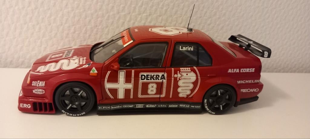 UtModels 1/18 Alfa 155 DTM 1993 Larini, Hobby en Vrije tijd, Modelauto's | 1:18, Ophalen of Verzenden, Zo goed als nieuw, Overige merken