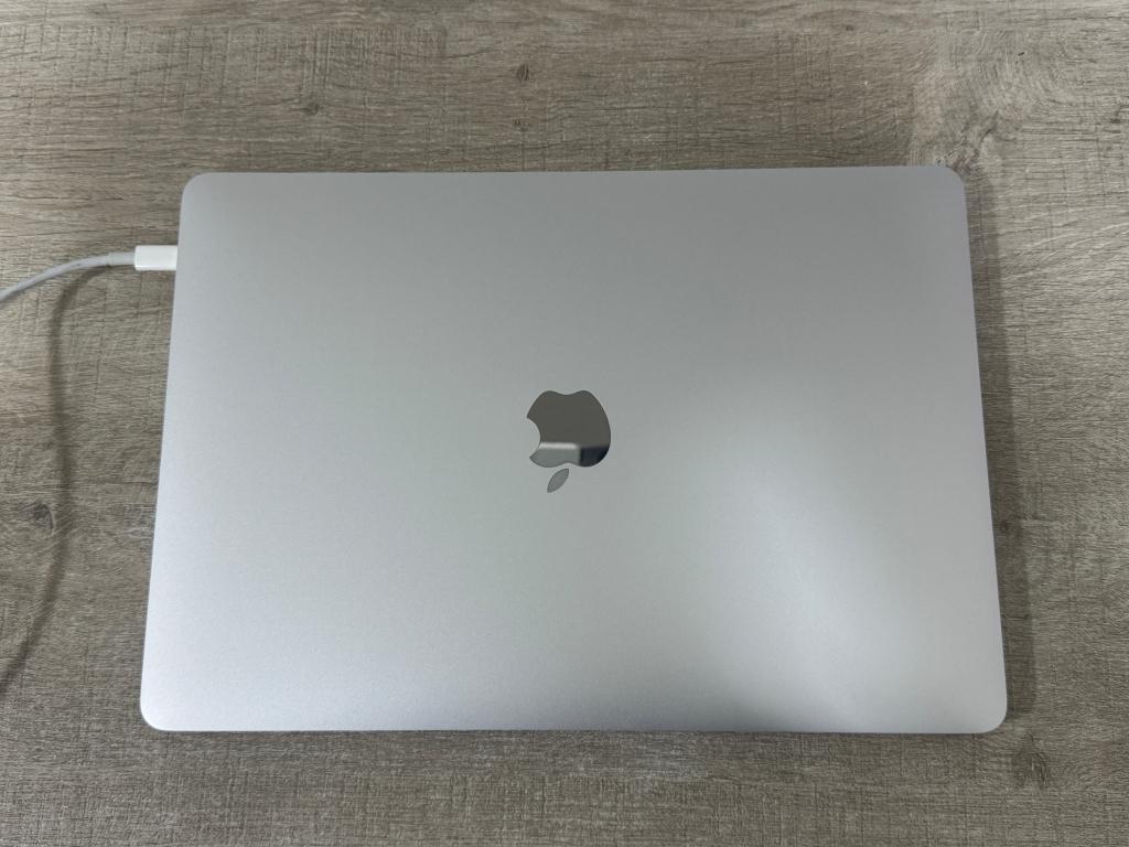 Macbook Pro 13" 2022 M2 16GB+512GB Silver Incl Garantie B, Computers en Software, Apple Macbooks, MacBook Pro, Gebruikt, 2 tot 3 Ghz