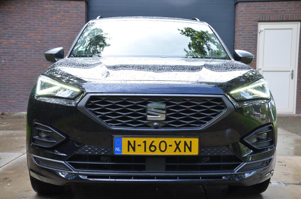 SEAT Tarraco 1.5 TSI FR Business Intense Automaat/Navi/Pdc/E, Auto's, Seat, Stof, 4 cilinders, 150 pk, Zwart