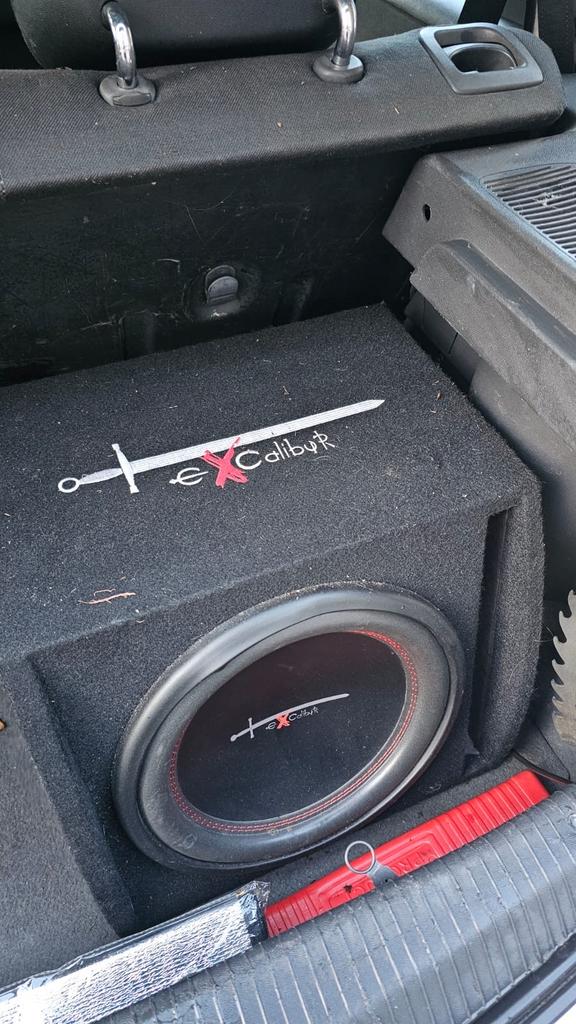 Excalibur X1 Subwoofer - Krachtige Bass voor in de Auto, Auto diversen, Ophalen, Zo goed als nieuw