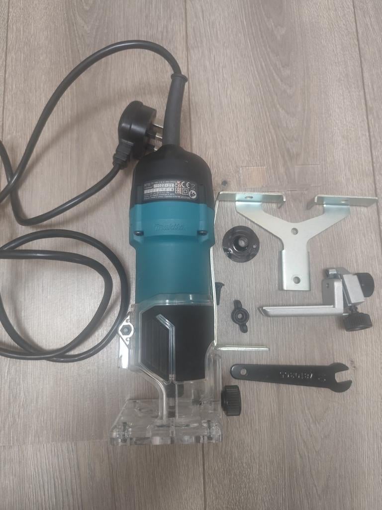 Makita M3702 Kantenfrees 530W 50-60Hz, Kantenfrees, Ophalen of Verzenden, Zo goed als nieuw, Makita