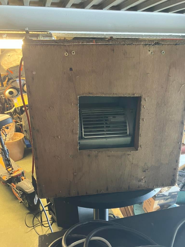 Werkende afzuiger / ventilatie box met krachtige blower, Doe-het-zelf en Verbouw, Ventilatie en Afzuiging, Ophalen, Zo goed als nieuw