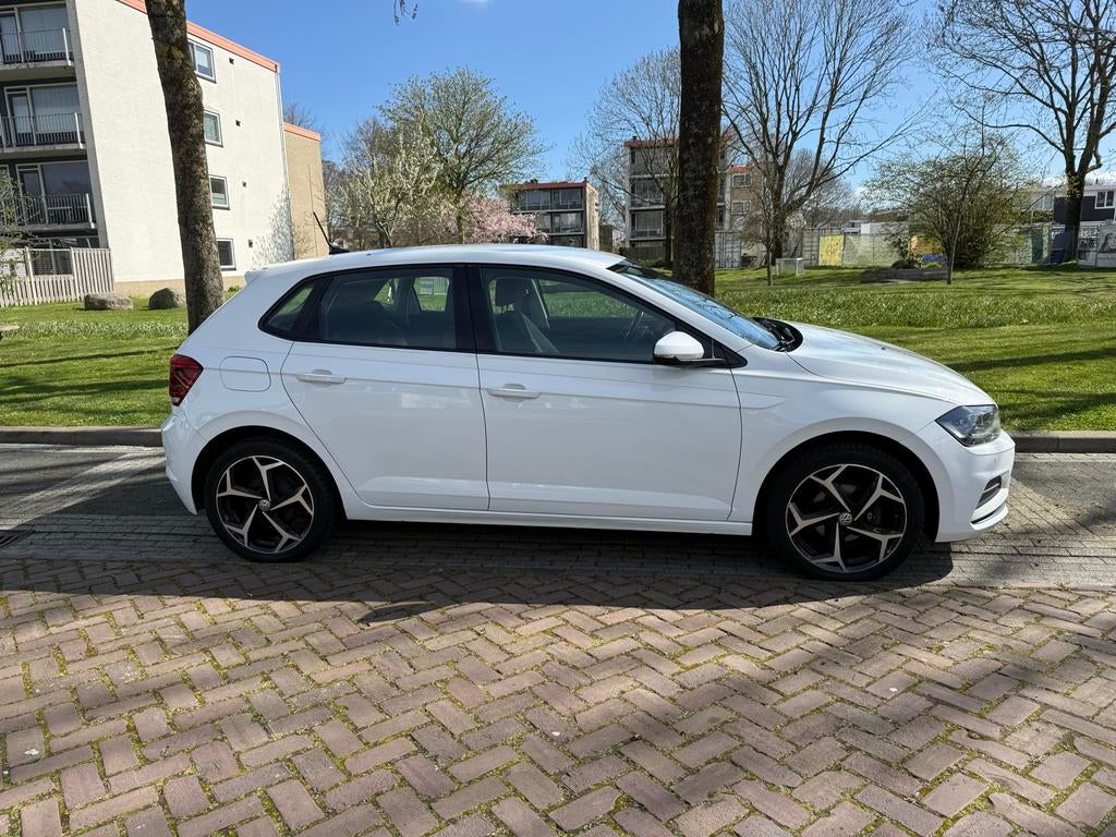 Volkswagen Polo 1.0 Highline TSI 2018 Wit, Auto's, Voorwielaandrijving, Stof, 40 €/maand, Wit