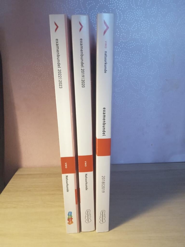 3  Examenbundels Natuurkunde VWO, Boeken, Schoolboeken, VWO, Natuurkunde, Ophalen of Verzenden, Zo goed als nieuw
