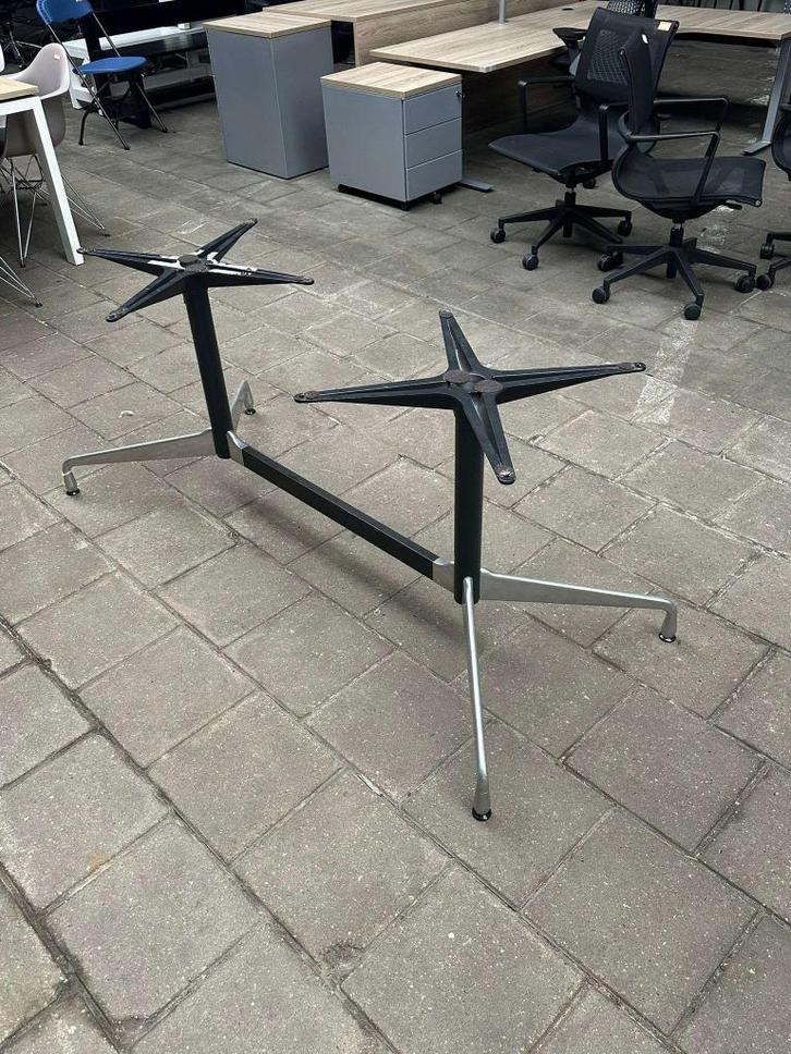Vitra Eames Segmented Tafelframe, Huis en Inrichting, Tafels | Eettafels, Gebruikt, 100 tot 150 cm, 200 cm of meer, Vijf personen of meer