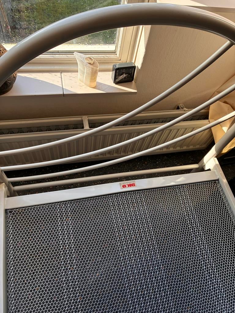 Wit stalen eenpersoonsbed met matras (90x 200 cm), Ophalen, 90 cm, Eenpersoons, Wit