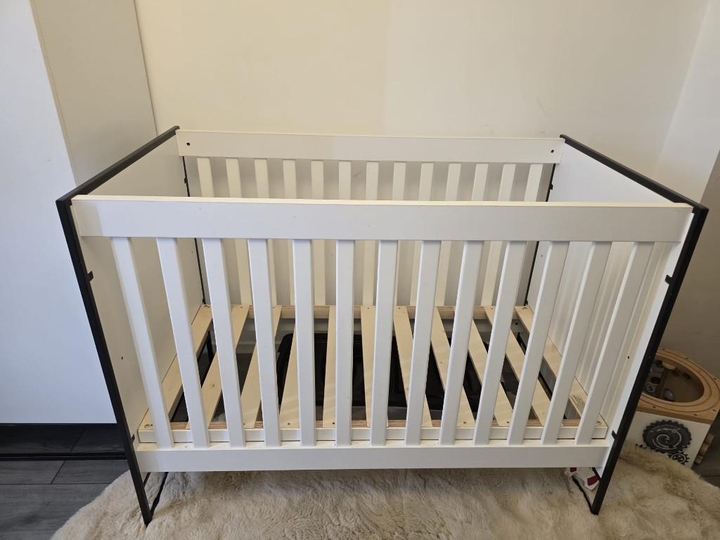 Babykamer Cabino Dayley wit ledikant, commode & kledingkast, Kinderen en Baby's, Kinderkamer | Complete kinderkamers, Gebruikt