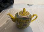 Vintage Chinese Gele Theepot met Bloemen en Karakters, Antiek en Kunst, Ophalen of Verzenden