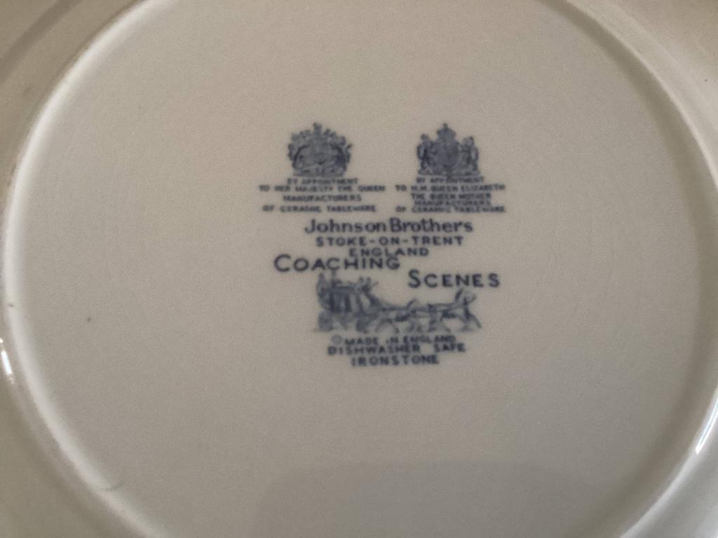 Te koop Antiek Bord Johnson Brothers England., Ophalen