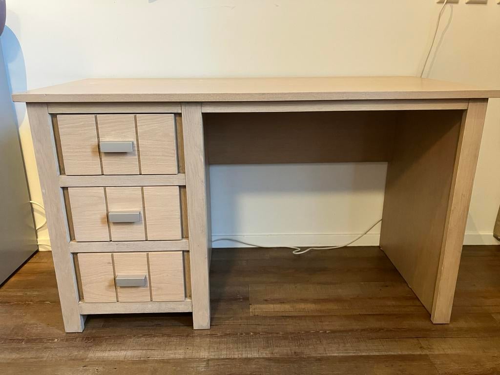 Massief grenen bureau, Ophalen, 120 cm, Hout, Zo goed als nieuw